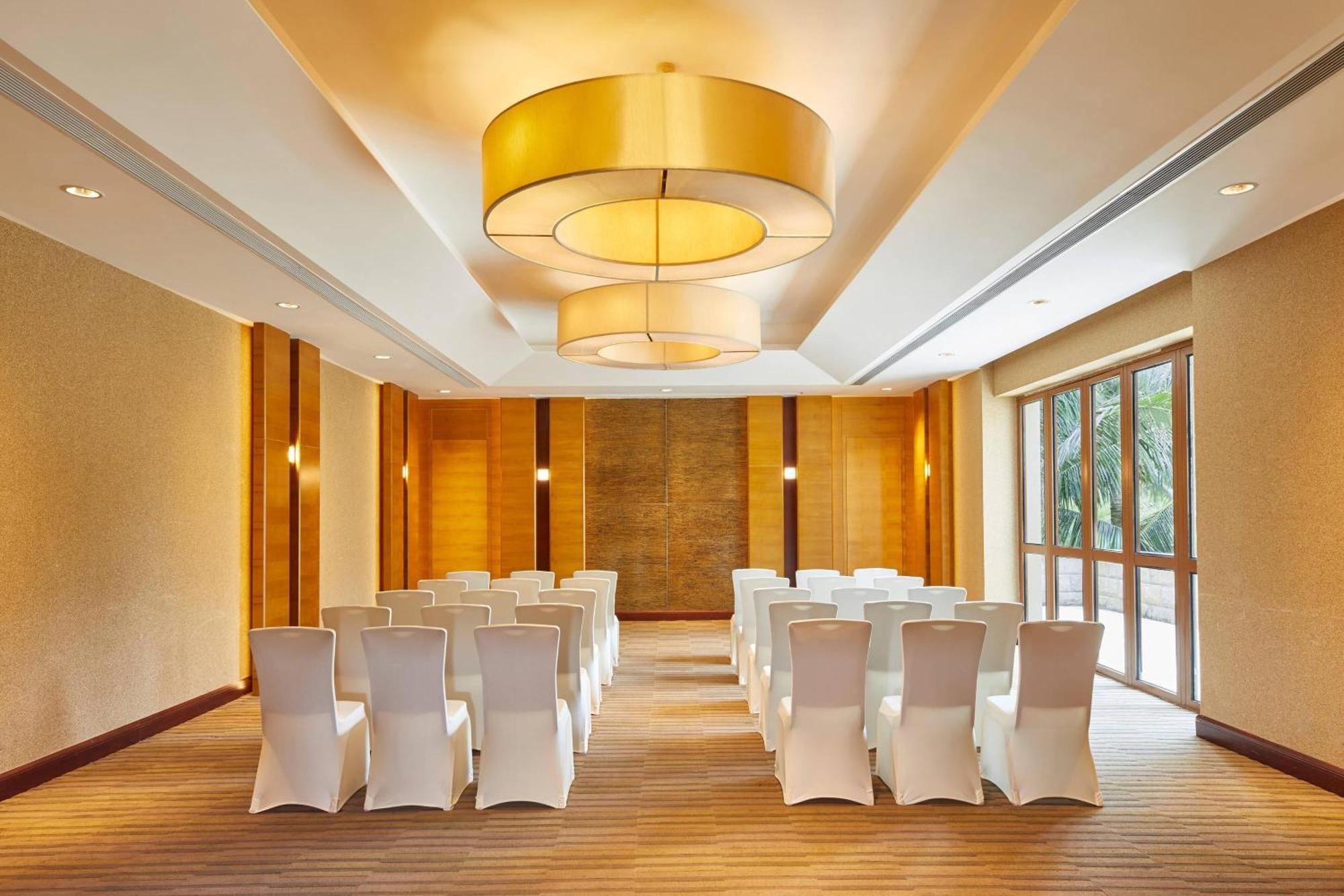 Four Points By Sheraton Shenzhou Peninsula Resort Wanning Exterior photo