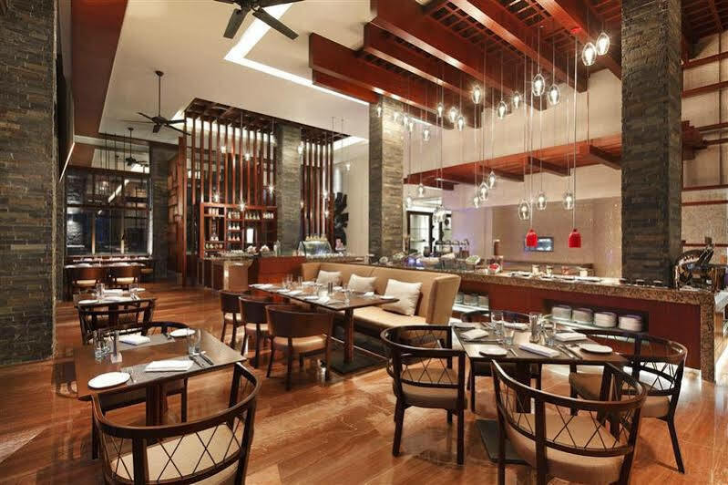 Four Points By Sheraton Shenzhou Peninsula Resort Wanning Exterior photo